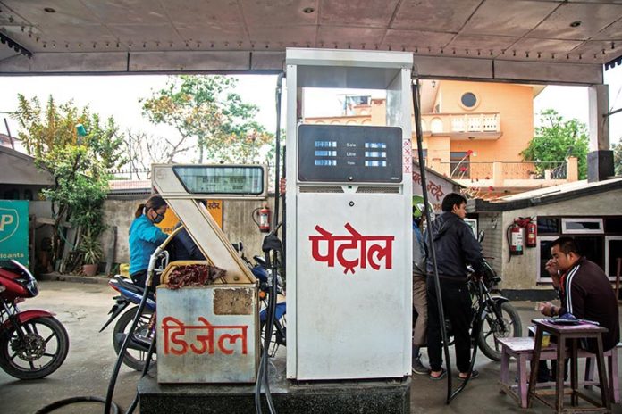 पेट्रोलियम पदार्थ खपत दोब्बर