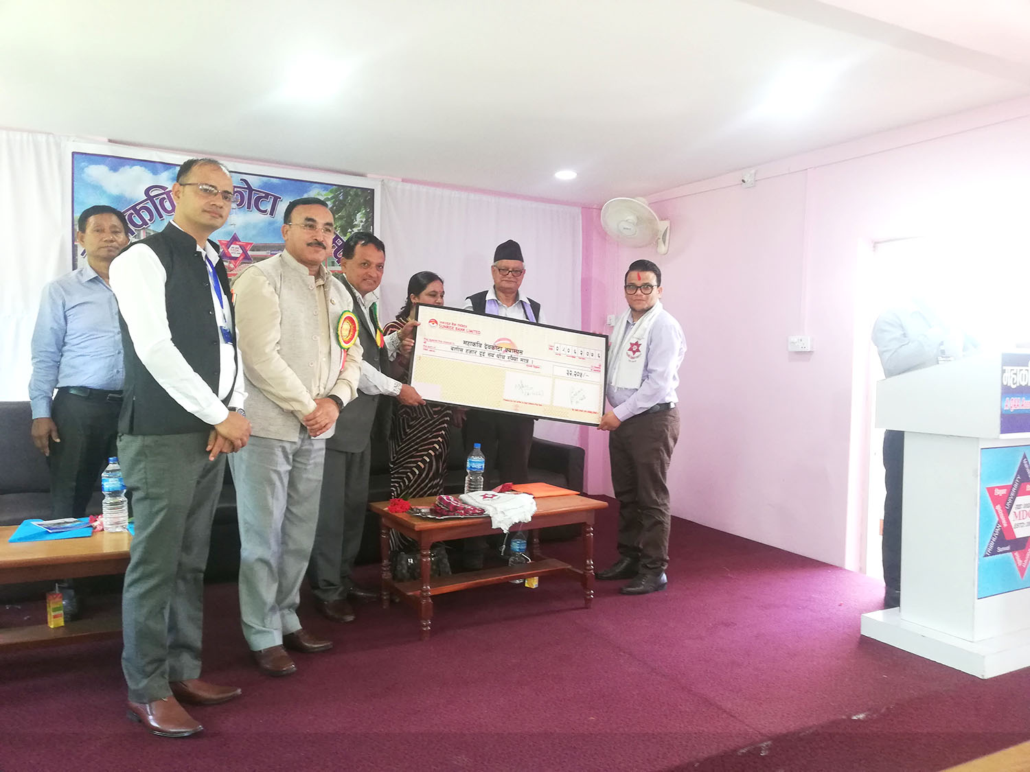 सनराइज बैंकद्वारा क्याम्पसलाई सहयोग