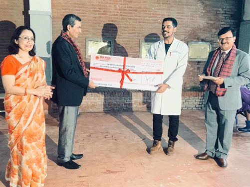 एनसीसी बैंकले अपाङ्ग बाल अस्पताललाई आर्थिक सहयोग