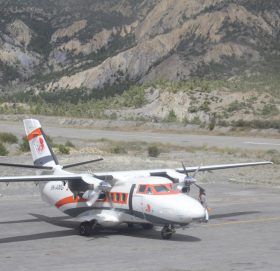 मनाङको हुम्डे विमानस्थल पुनः सञ्चालन   