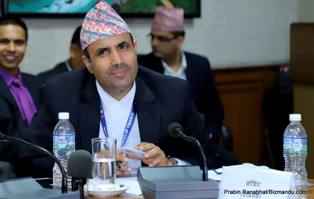 १० महिनापछि अर्थमन्त्रालय फर्किए शिशिर ढुंगाना