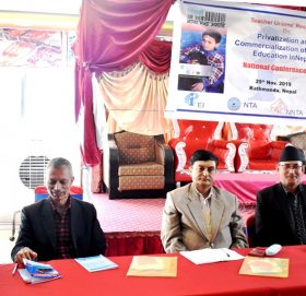 ‘सरकार नै विद्यार्थीलाई निजी विद्यालयमा पढ्न प्रोत्साहित गर्छ’