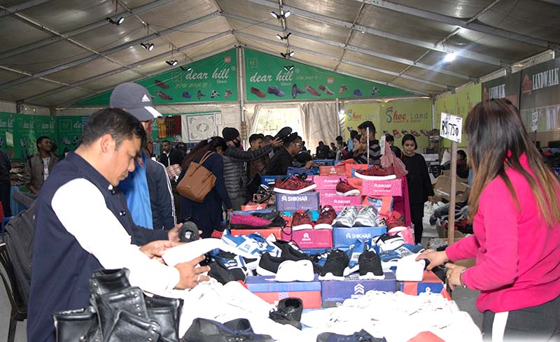 भृकुटीमण्डपमा ‘जुत्ता चप्पल व्यापार मेला ७० प्रतिशसम्म छुट