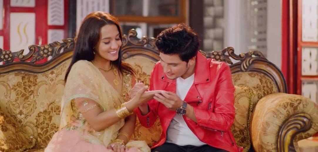 सुरेशको शब्दमा , मेलिनाले स्वरमा  ” मेहेन्दी “