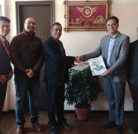 सेञ्चुरी बैंकका ग्राहकलाई ओम हस्पिटलबीच विशेष छुटको सम्झौता