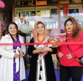 बरिष्ट सौन्दर्यबिद सोनी काररंजितद्वारा एलिनाज ब्युटीपार्लरको उद्घाटन