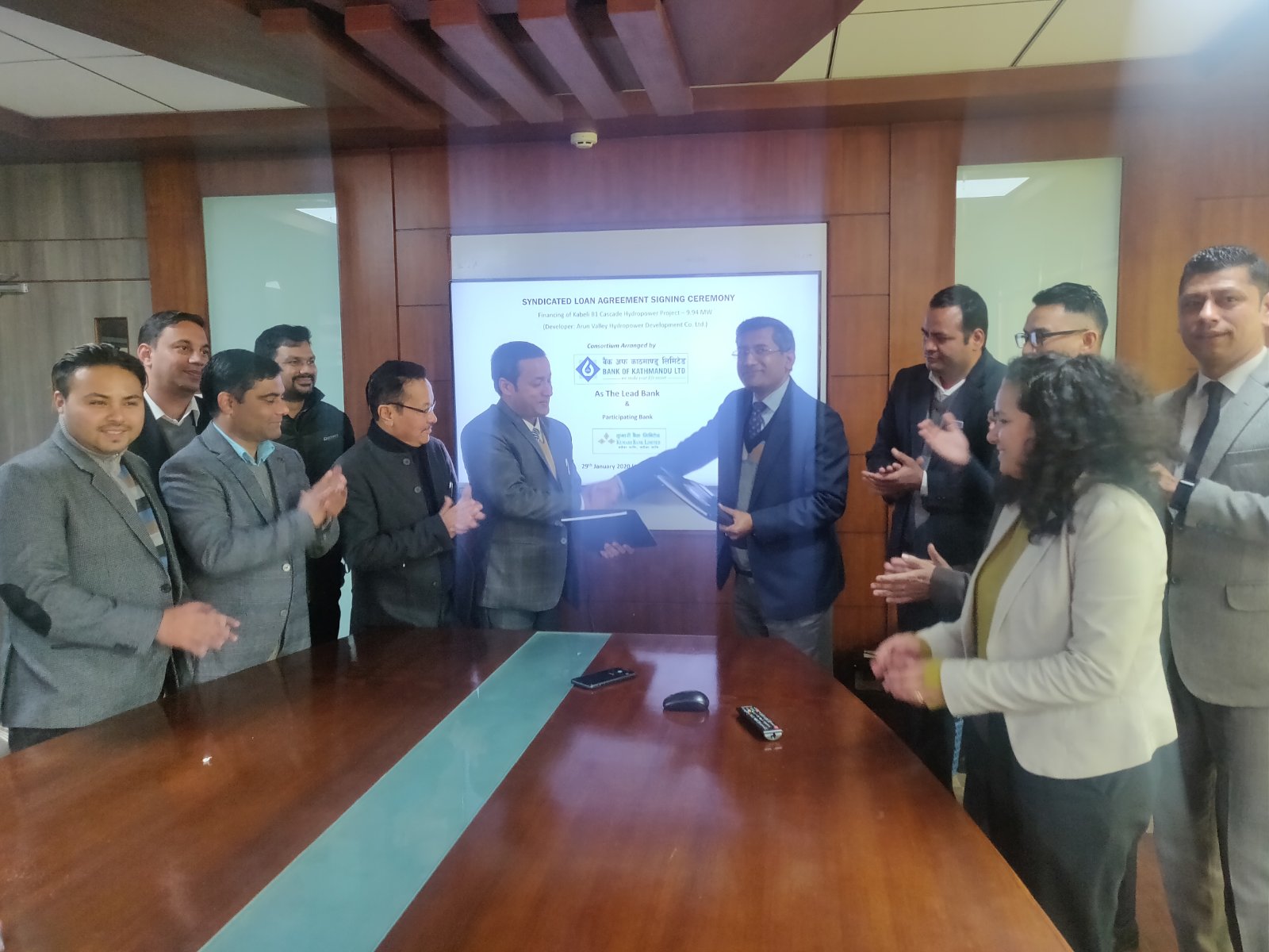 काबेली बी वान कास्केड जलविद्युत आयोजना र बिओके बीच सम्झौता