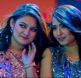 कार्टुन क्रुजका सरोज आश्मा र वर्षा राउतको डलर सार्वजनिक