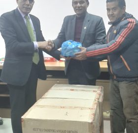 सेञ्चुरी बैंकले दियो शालिनदी सुधार समितीलाई २५० थान र्टचलाईट