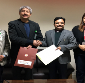 महालक्ष्मी विकास बैंक र चिरायु नेसनल हस्पिटलबीच सम्झौता