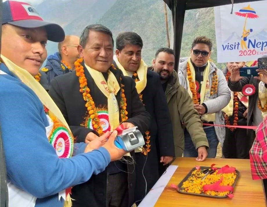 स्कीको छोम्रोंगमा कुमारी बैंकको शाखारहित बैंकङ सेवा का