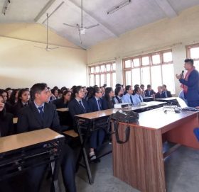 मेगा बैंकबाट धरानमा विद्यार्थीलाई वित्तीय साक्षरता