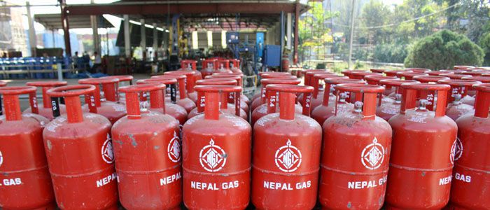 बजारमा खाना पकाउने ग्यास सिलिन्डर अभाव