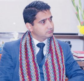 एटिएम मेसिनमा तोडफोड गरी पैसा चोर्न खोज्ने पक्राउ