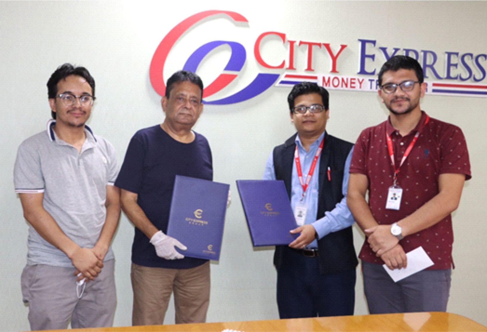 सिटी एक्सप्रेस मनी ट्रान्सफरद्वारा आफ्ना अभिकर्ताको कोरोना बीमा