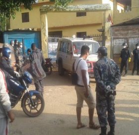 दैलेखमा कोरोना संक्रमित र प्रहरीबीच झडप