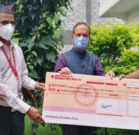 महालक्ष्मी विकास बैंकद्वारा कोरोना प्रभावित परिवारलाई राहत प्याकेज वितरण