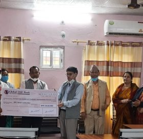 ग्लोबल आइएमई बैंकद्धारा सुदुरपश्चिम प्रदेशलाई २० लाख सहयोग