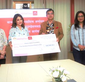 सनराइज बैंकले श्वेता श्री फाउंडेशनलाई आर्थिक सहयोग