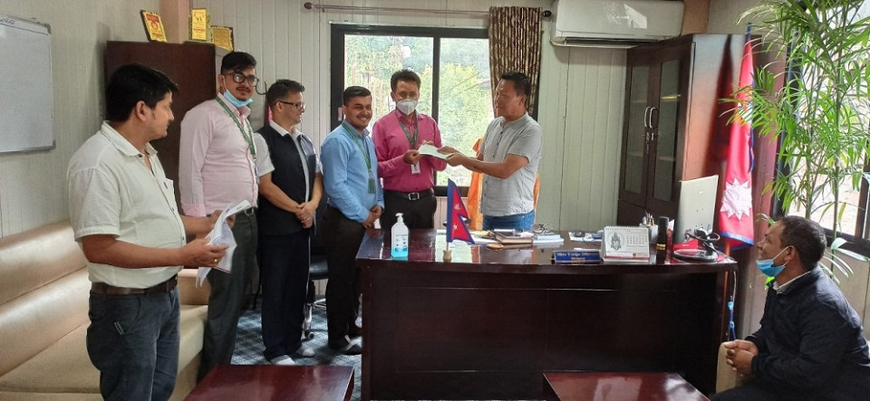 नेपाल बङ्गलादेश बैंकद्वारा बाढी पीडितलाई सहयोग