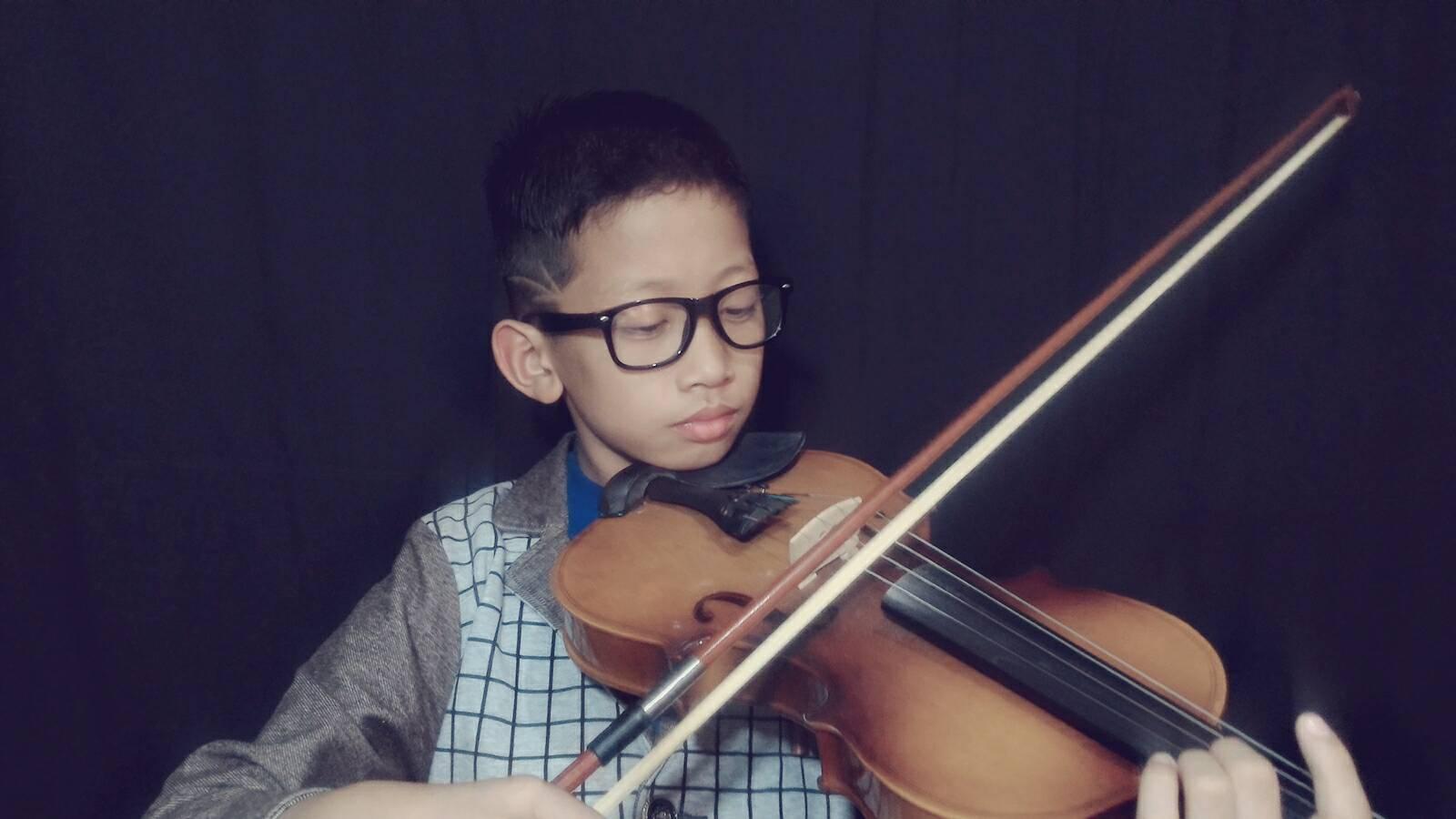 १० वर्षमै एरेञ्जर र गायक बने सबि साजन राई (भिडियो सहित)