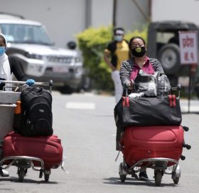 दुबईमा अड्किएका २६२ नेपाली काठमाडौँ आइपुगे