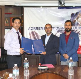 माछापुच्छ्रे बैंक र सिद्वार्थ बिजिनेश ग्रुप अफ हस्पिटालिटिबीच सम्झौता