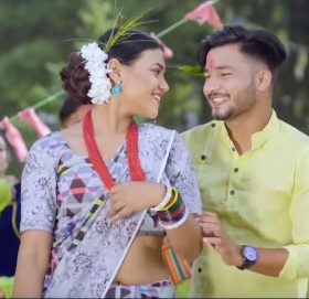 राजु परियार र शान्ता कार्कीको स्वरमा गाउँमै मनाऔं दशैं तिहार (भिडियो सहित)