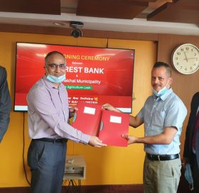 एभरेष्ट बैंकले पाँचखाल नगरपालिकाका किसानलाई सहुलियतपूर्ण ऋण दिने