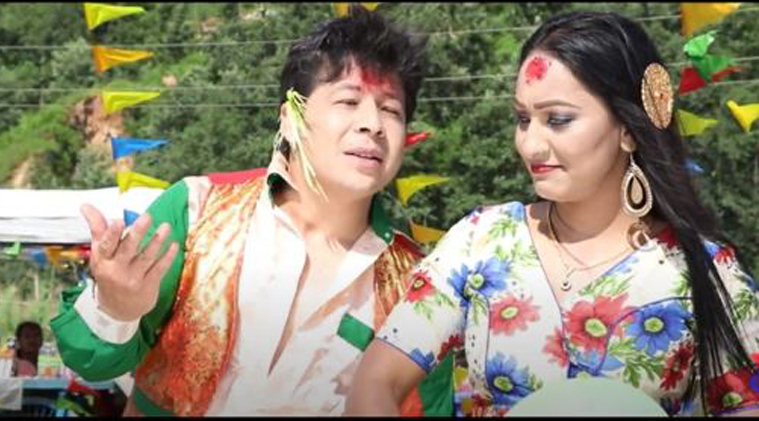 दशैंको रमाईलो गीतमा सरिता र राहुलको छमछमी