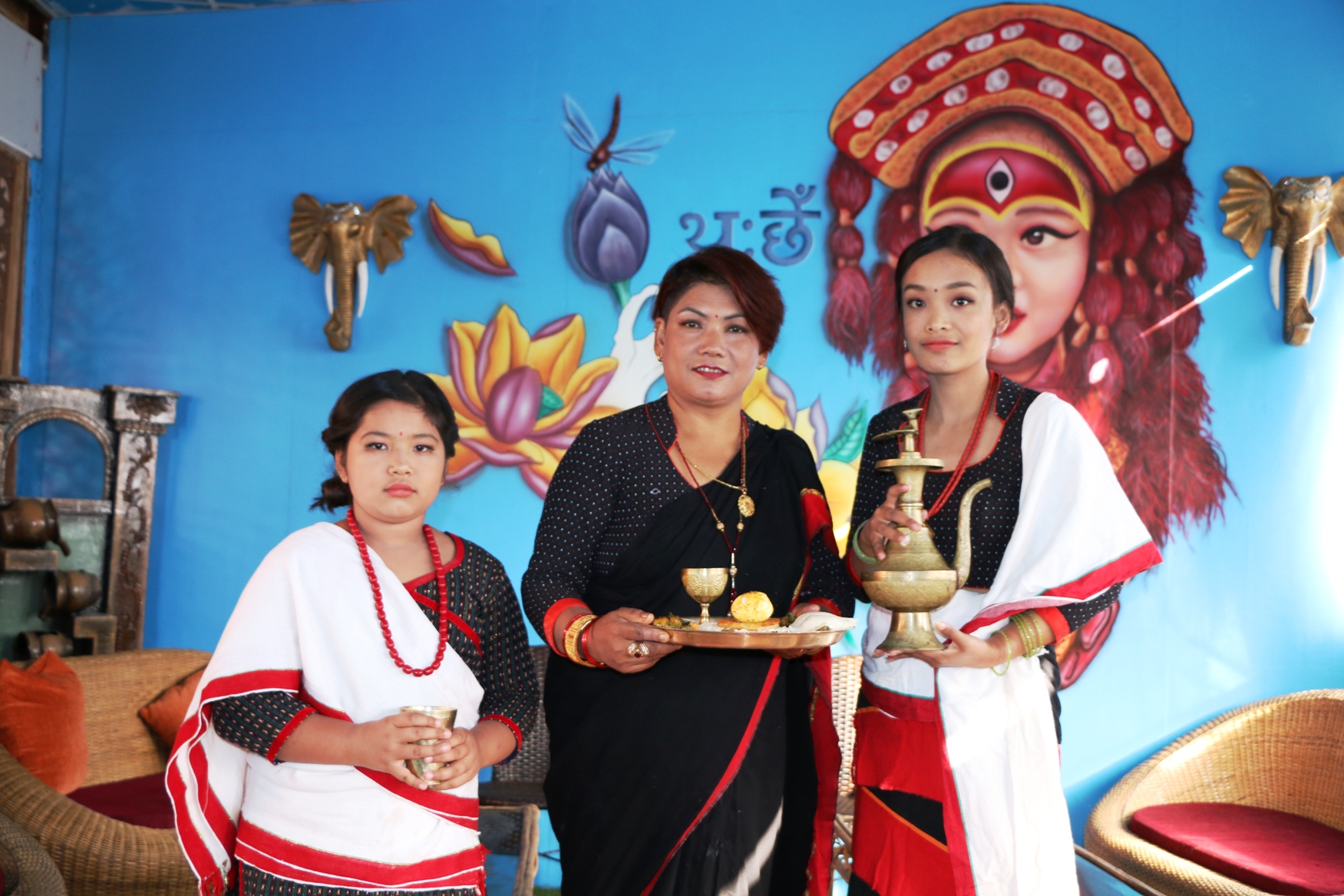 नेवारी खानाको पारखीहरुको लागि थ:छे डाईमण्ड नेवारी रेष्टुरेन्ट बार