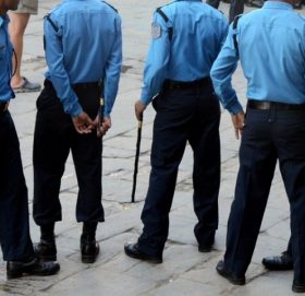 तल्लो तहका प्रहरी ः पूरा बिदा पाउँदैनन्, अठार घण्टासम्म काम