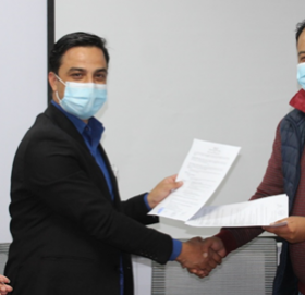 माछापुच्छ्रे बैंक र नेपाल भेटनरी संघबीच सम्झौता