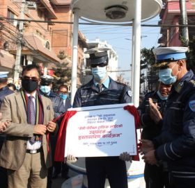 सनराइज बैंकद्वारा गैह्रिधारा चोकमा ट्राफिक लाईट स्थापना