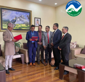 गरिमा विकास बैंकका नवनिर्वाचित अध्यक्ष श्याम प्रसाद बस्यालद्धारा पद तथा गोपिनियता शपथ ग्रहण