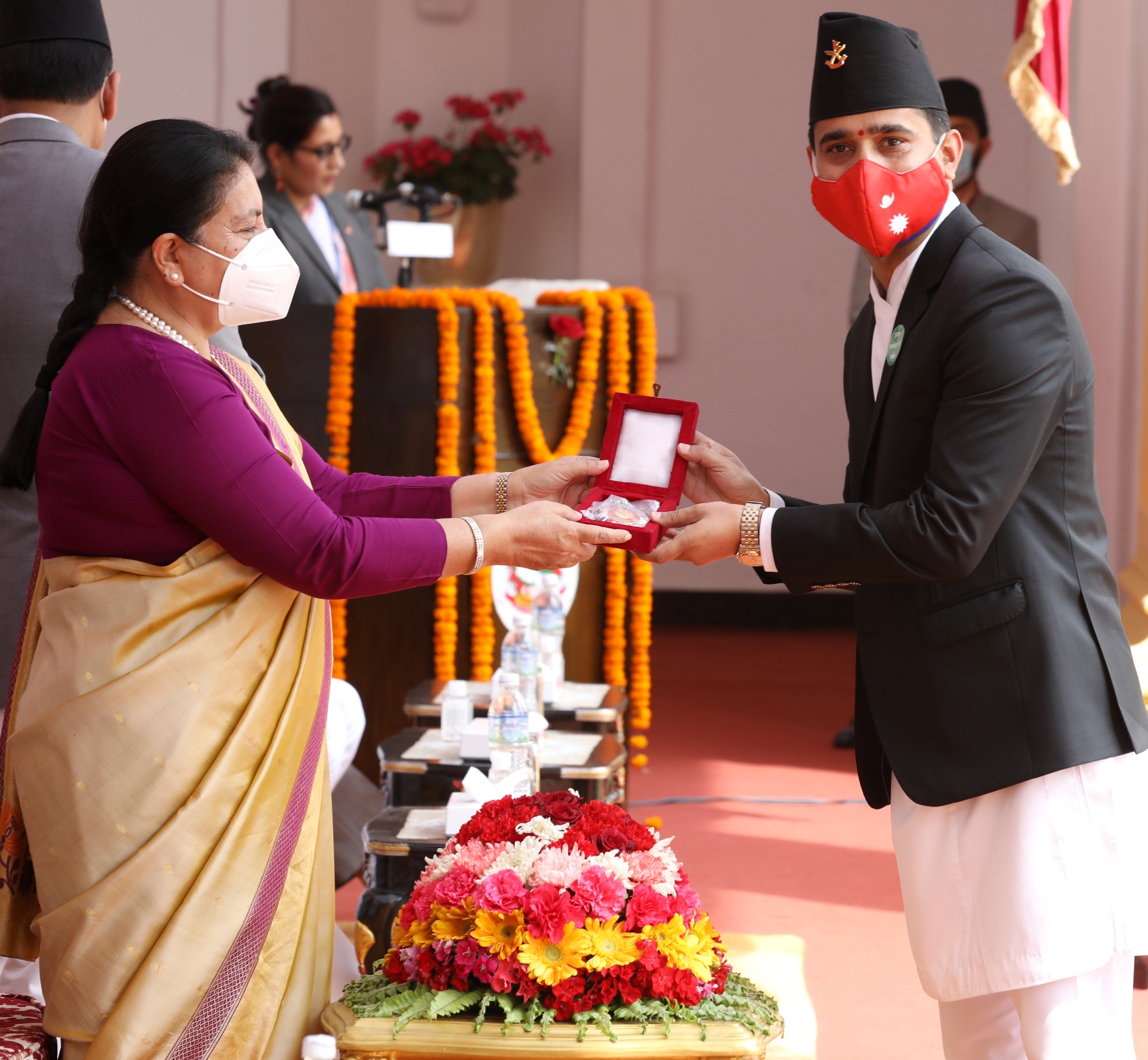 एनआईसी एशिया बैंकका सिईओे ‘प्रबल जनसेवा श्री (चतुर्थ)’ बाट सम्मानित