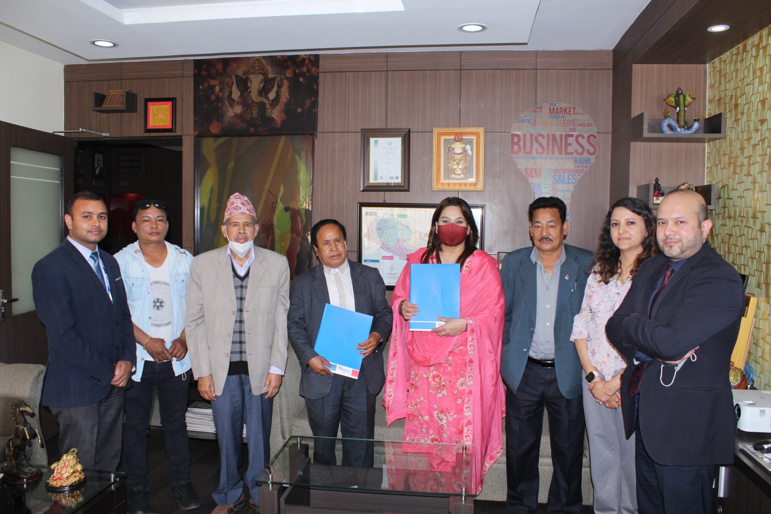 कृषकहरुलाई आधुनिक बैंकिङमा लैजाँदै मेगा बैंक