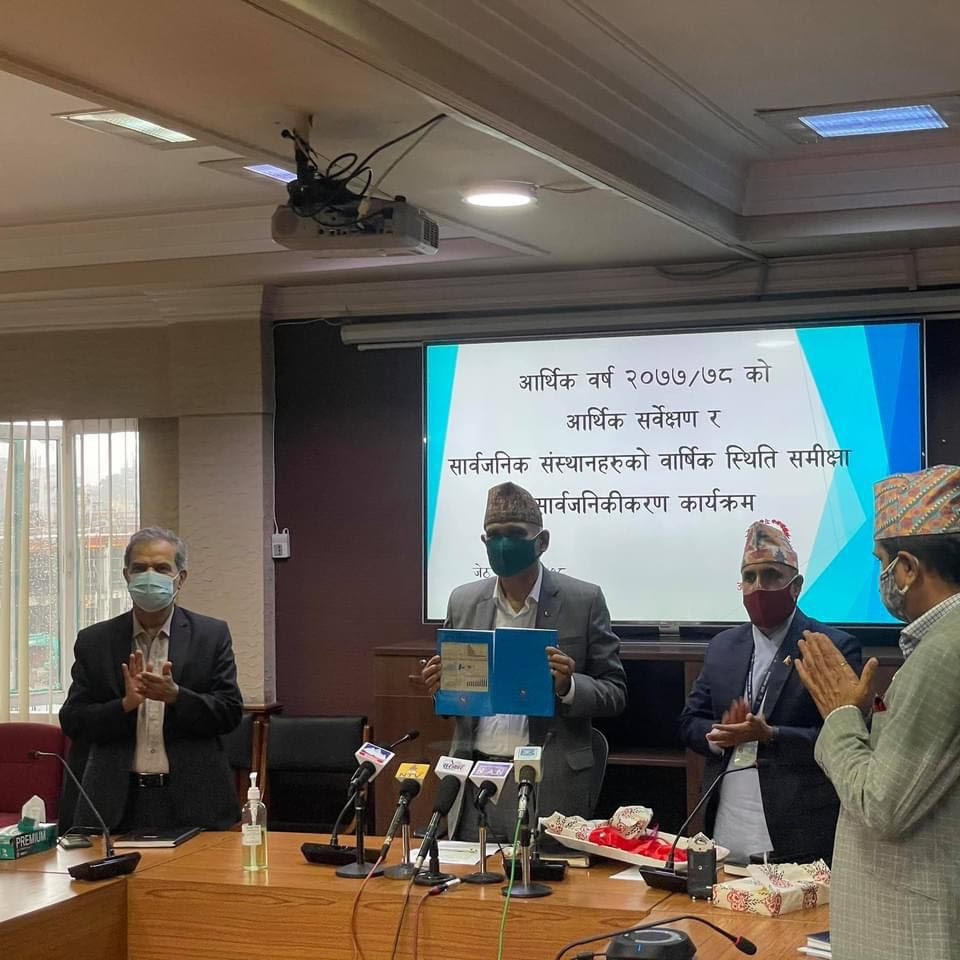 कोभिडबाट रेमिटेन्समा भने बृद्धि, विकासमा लाग्यो ब्रेक