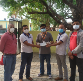 नेपाल इन्स्योरेन्स प्रोफेसनल सोसाइटीले अक्सिजनको सिलिन्डर रिफिलका लागी गर्यो सहयोग