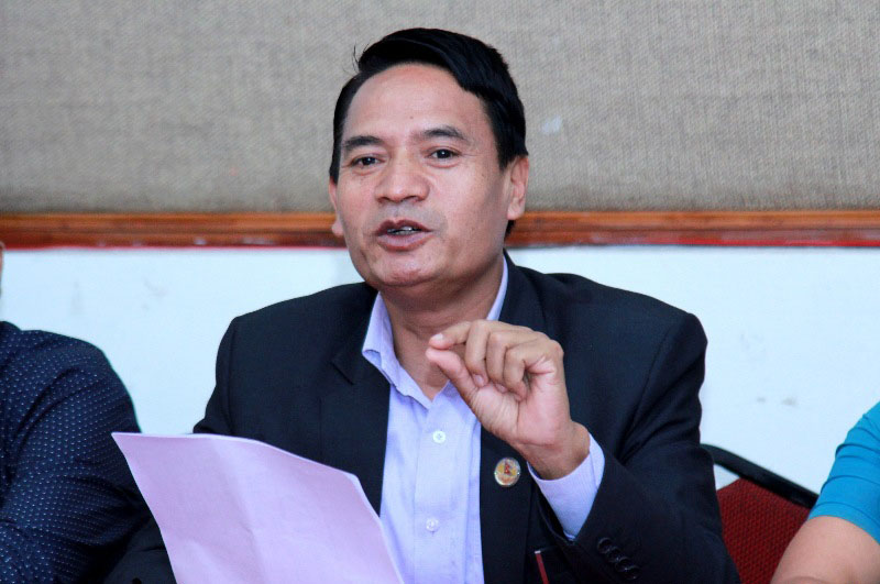 स्वास्थ्यमन्त्रीको सम्पत्तिः २२ तोला सुन,२० लाख सेयरमा लगानी