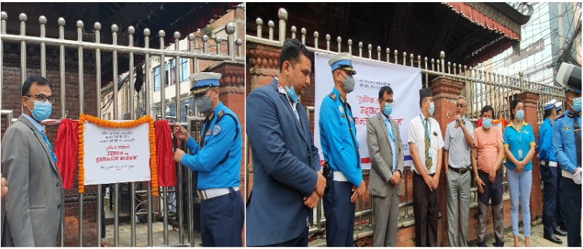 कुमारी बैंकद्वारा  ट्राफिक संकेत बत्ती हस्तान्तरण