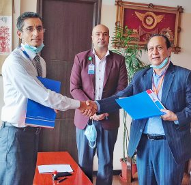 मेगा बैंकका ग्राहकहरुलाई ओम अस्पतालमा छुट