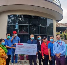 आइएमई लाइफद्वारा २५ लाख घातक रोग बीमाङ्क रकम भुक्तानी