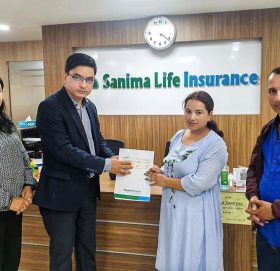 सानिमा लाइफद्धारा ९३ लाख ५२ हजार रुपैयाँ मृत्यु दाबी भुक्तानी