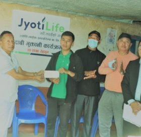 ज्योति लाइफद्धारा मृतकको परिवारलाई १० लाख बीमा दाबी भुक्तानी