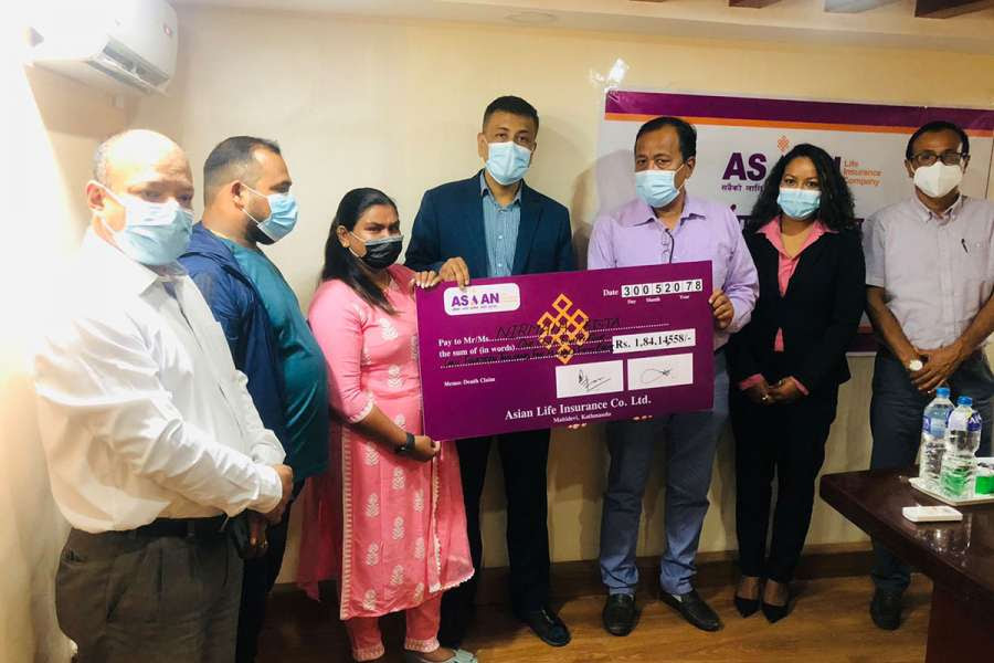 एशियन लाईफद्वारा मृत्यु दाबी वापत १ करोड ८४ लाख रुपैयाँ भुक्तानी