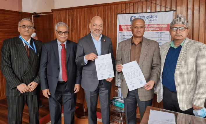 हिमालयन रि इन्स्योरेन्सका अध्यक्ष गोल्छाले शपथ लिए