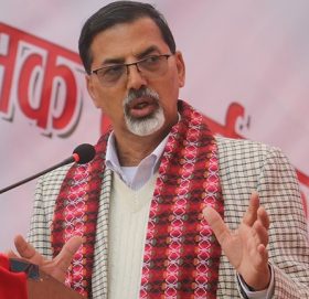 ‘डलर खाताको अनुमति दिनेबारे छलफल भइरहेको छ’