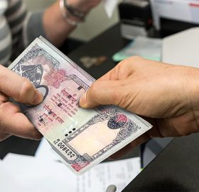 सर्वसाधारणले जम्मा गरेको पैसा बैंक म्यानेजरले मिटरब्याजमा लगाएपछि…