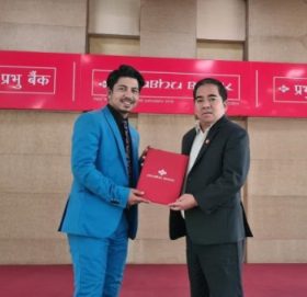 गायक तथा कलाकार प्रकाश सपुतलाई प्रभु बैंकको ब्रान्ड एम्बास्डरमा निरन्तरता